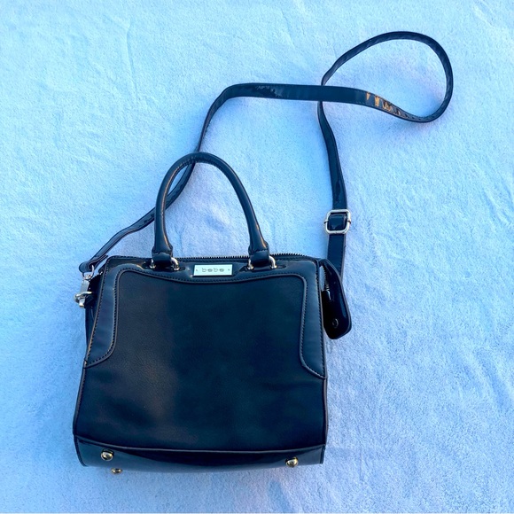 Bebe Crossbody bag Purse Tote Gray Patent Glossy - Picture 3 of 9